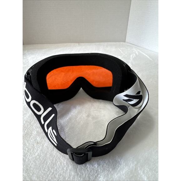 Bolle Ski Snowboard Goggles Rose Lens Black Frames Winter Sport - Picture 4 of 5